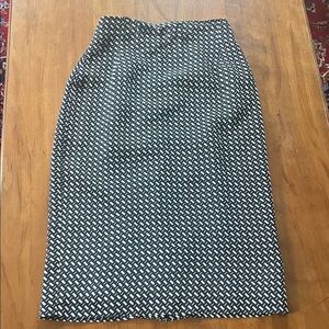 Pia Rucco Chic Black and White Pencil Skirt